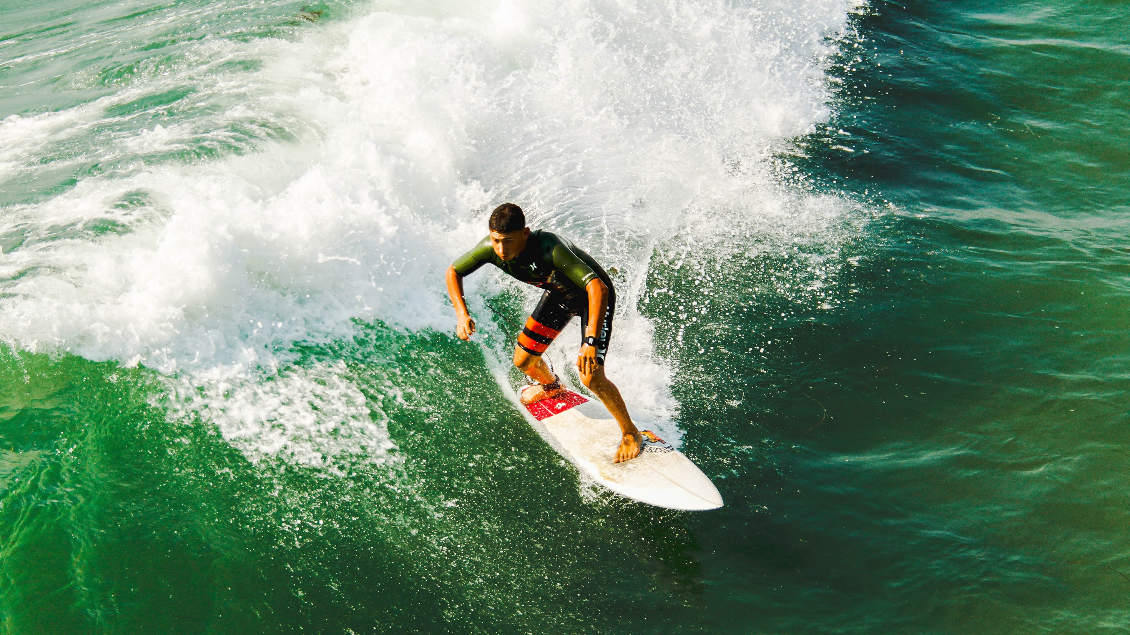 库尔图瓦神扑定乾坤，尤文一波流击沉黄色潜水艇