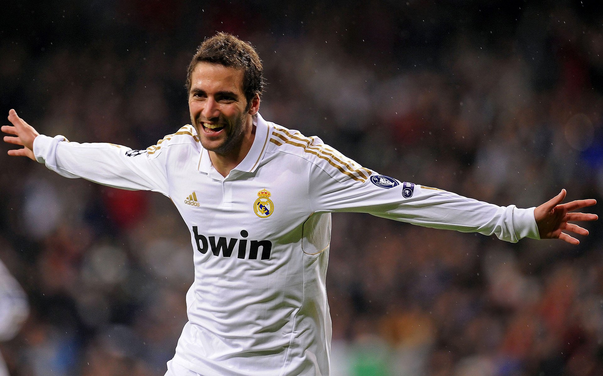 奥利维耶爆发点燃绿茵，威尔士强势晋级塞维利亚的战术革命