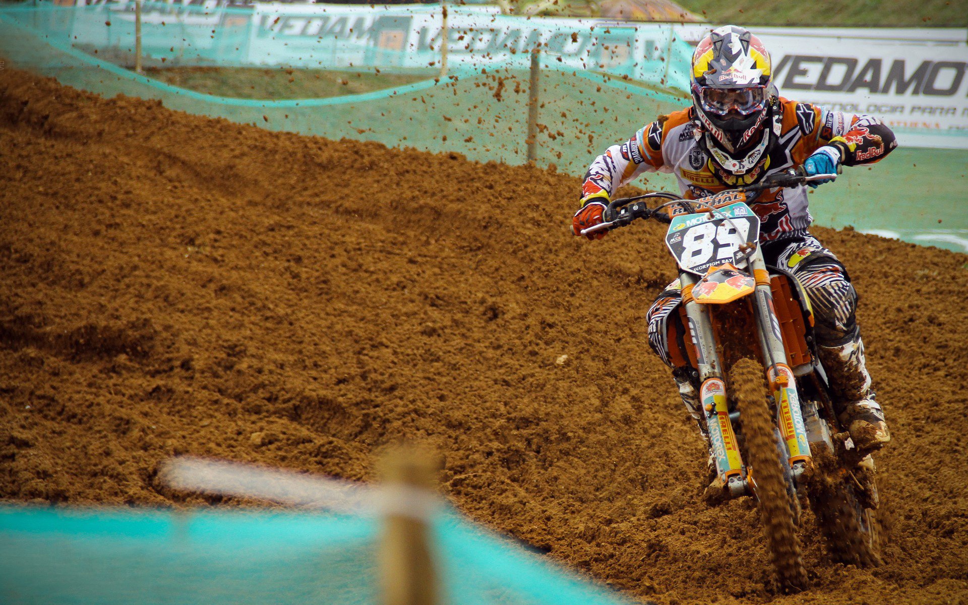 年终总决赛轻取戴维斯杯，德约科维奇点燃赛场，一场定义时代的胜利